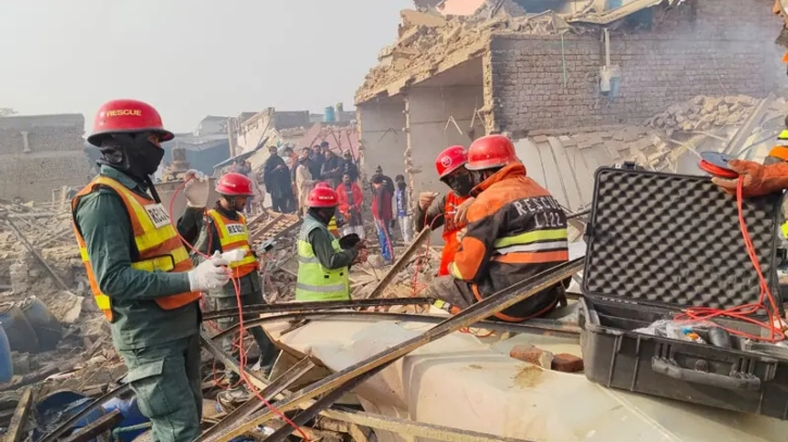 পাকিস্তানে কারখানায় ভয়াবহ বয়লার বিস্ফোরণ