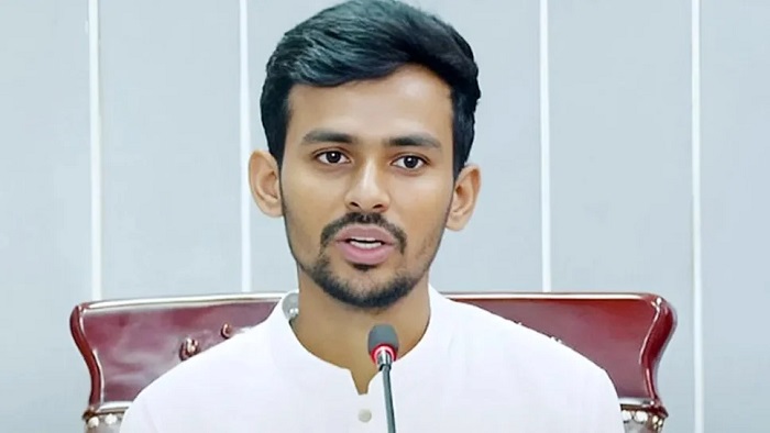 ব্যাগ থেকে গুলির ম্যাগজিন উদ্ধার, যা জানালেন উপদেষ্টা
