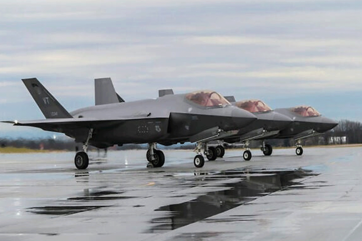 সৌদি আরবের কাছে এফ-৩৫ স্টিলথ যুদ্ধবিমান বিক্রির ঘোষণা ট্রাম্পের