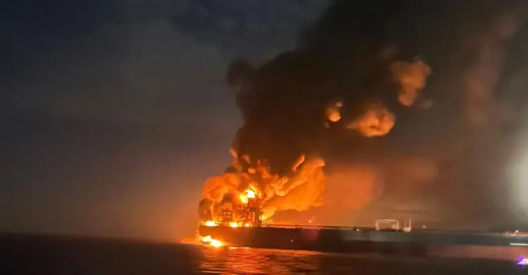 কৃষ্ণ সাগরে তেল ট্যাংকারে বিস্ফোরণের কারণে অগ্নিকান্ড ঘটেছে : তুরস্ক