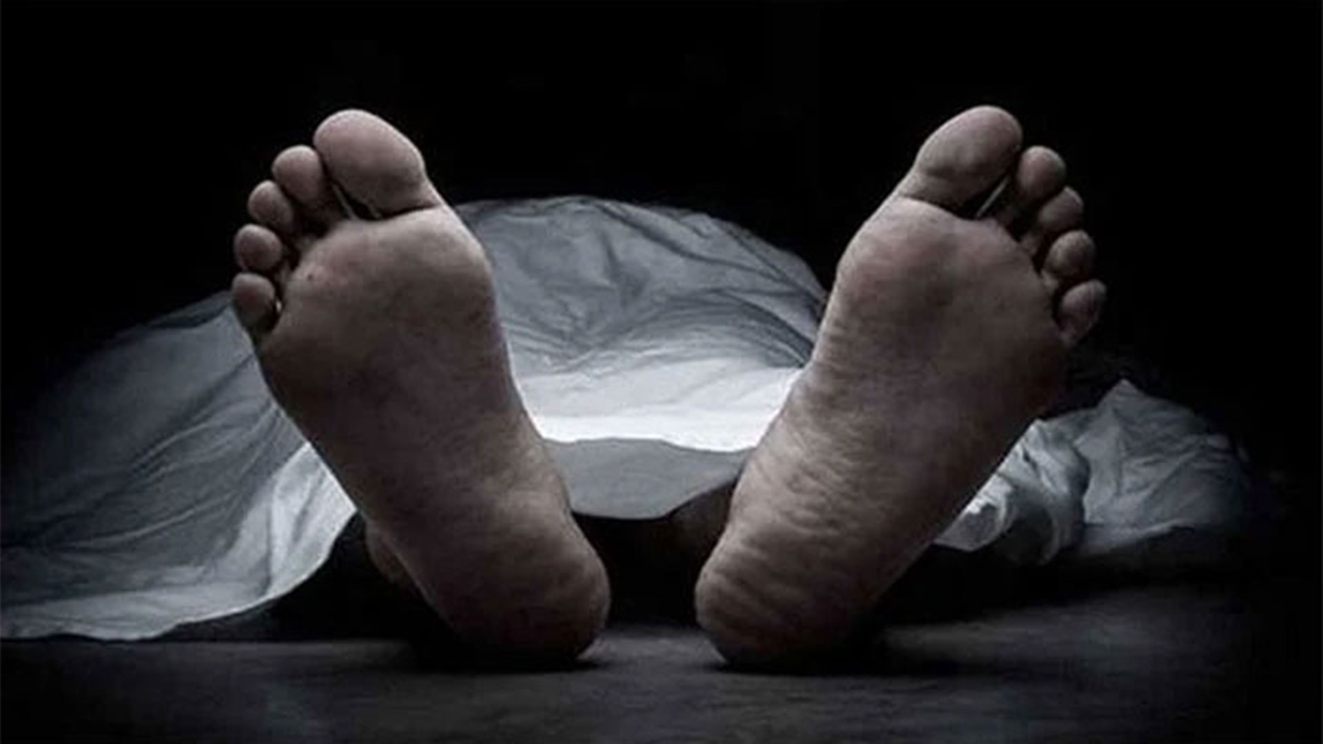 মোটরসাইকেল নিয়ন্ত্রণ হারিয়ে গাছের সঙ্গে ধাক্কায় যুবক নিহত