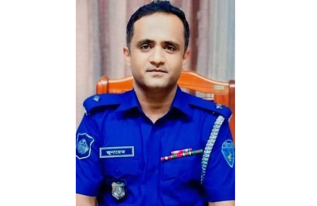 কুমিল্লা জেলার শ্রেষ্ঠ ওসি দাউদকান্দি মডেল থানা জুনায়েত চৌধুরী