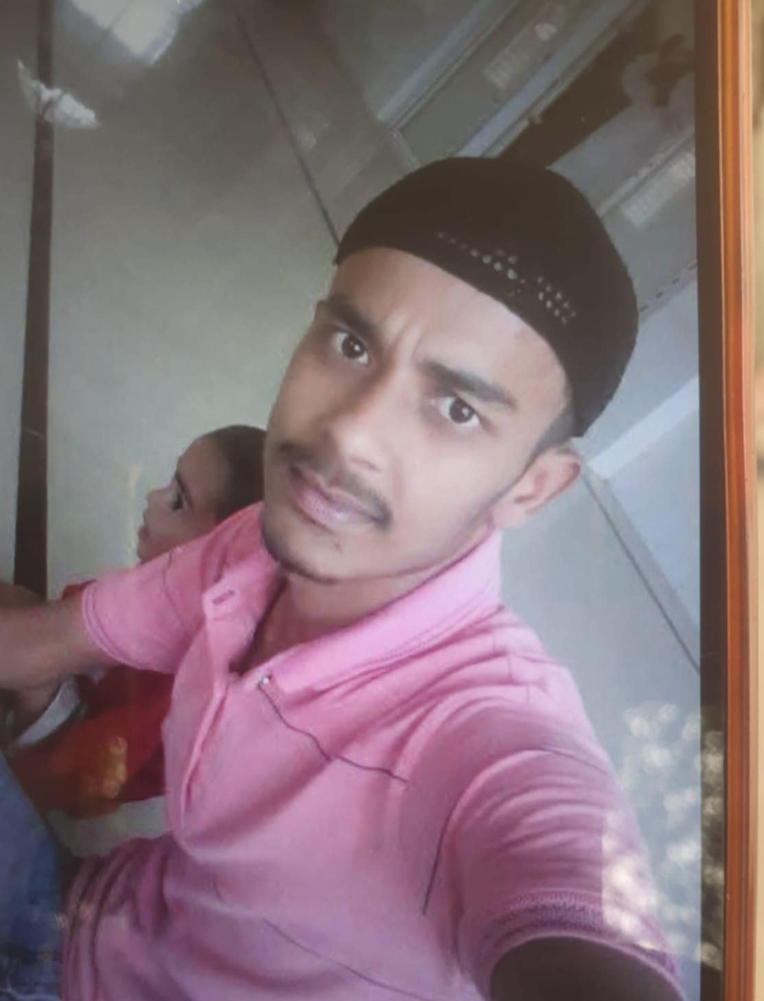 স্ত্রীর ডিভোর্স লেটার পেয়ে স্বামীর আত্মহত্যা