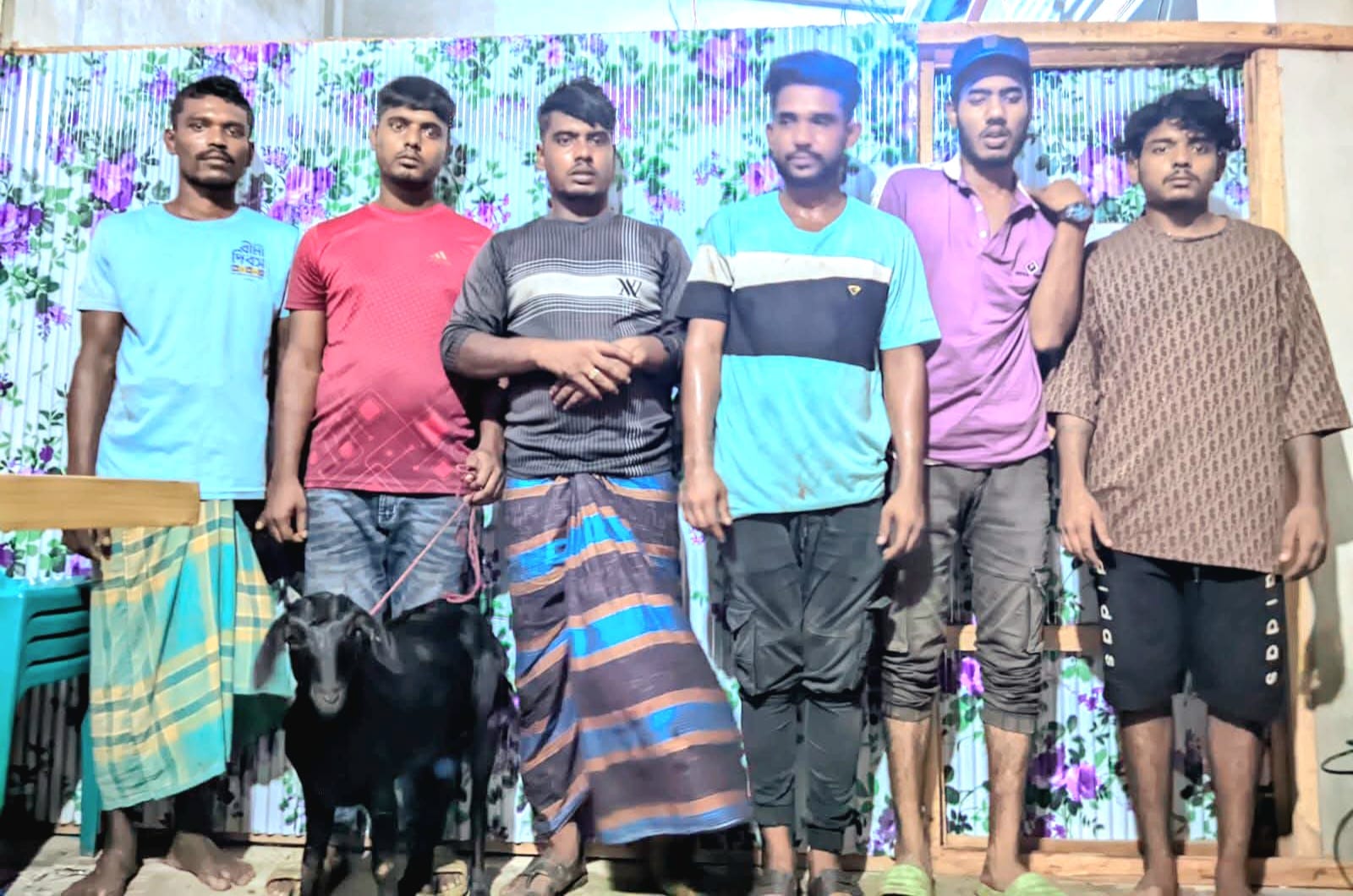 মুরাদনগরে ছাগল চুরির অপরাধে ছয়জনকে গণপিটুনি
