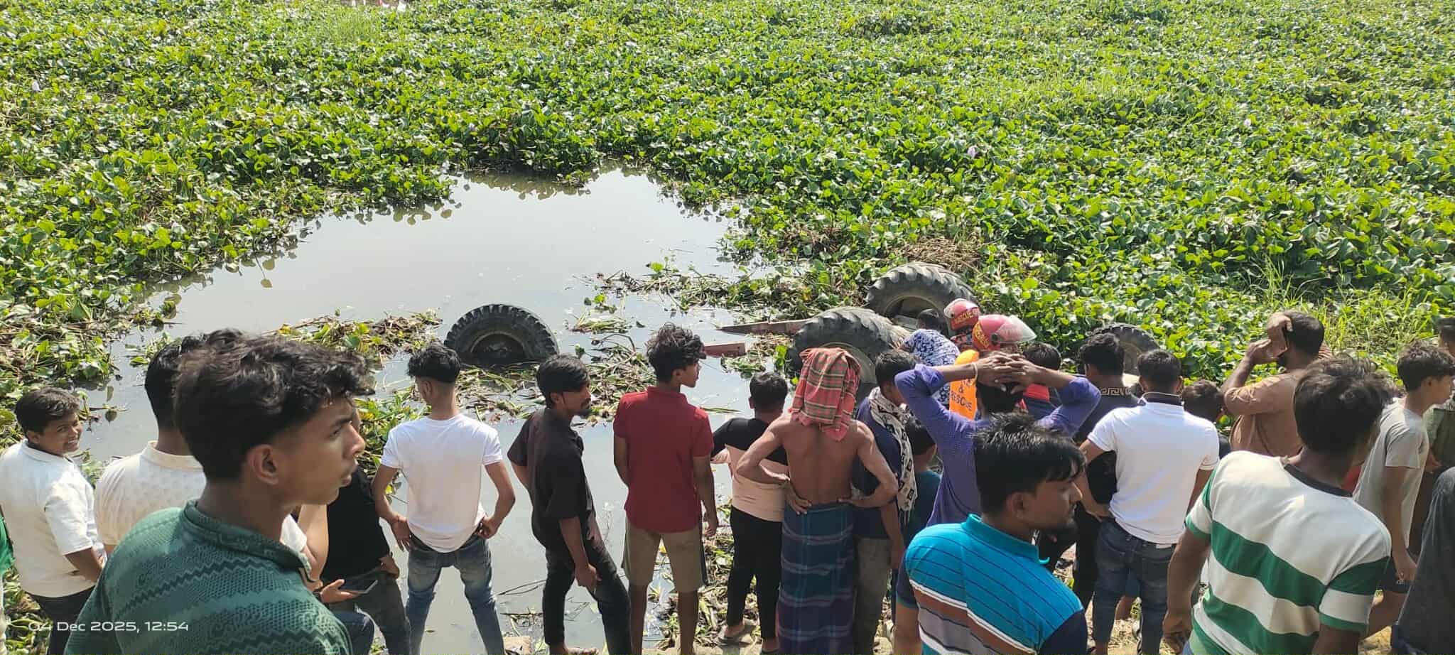 কুমিল্লায় ট্রলি উল্টে নদীতে, গোসলে নামা তিন নারী নিহত