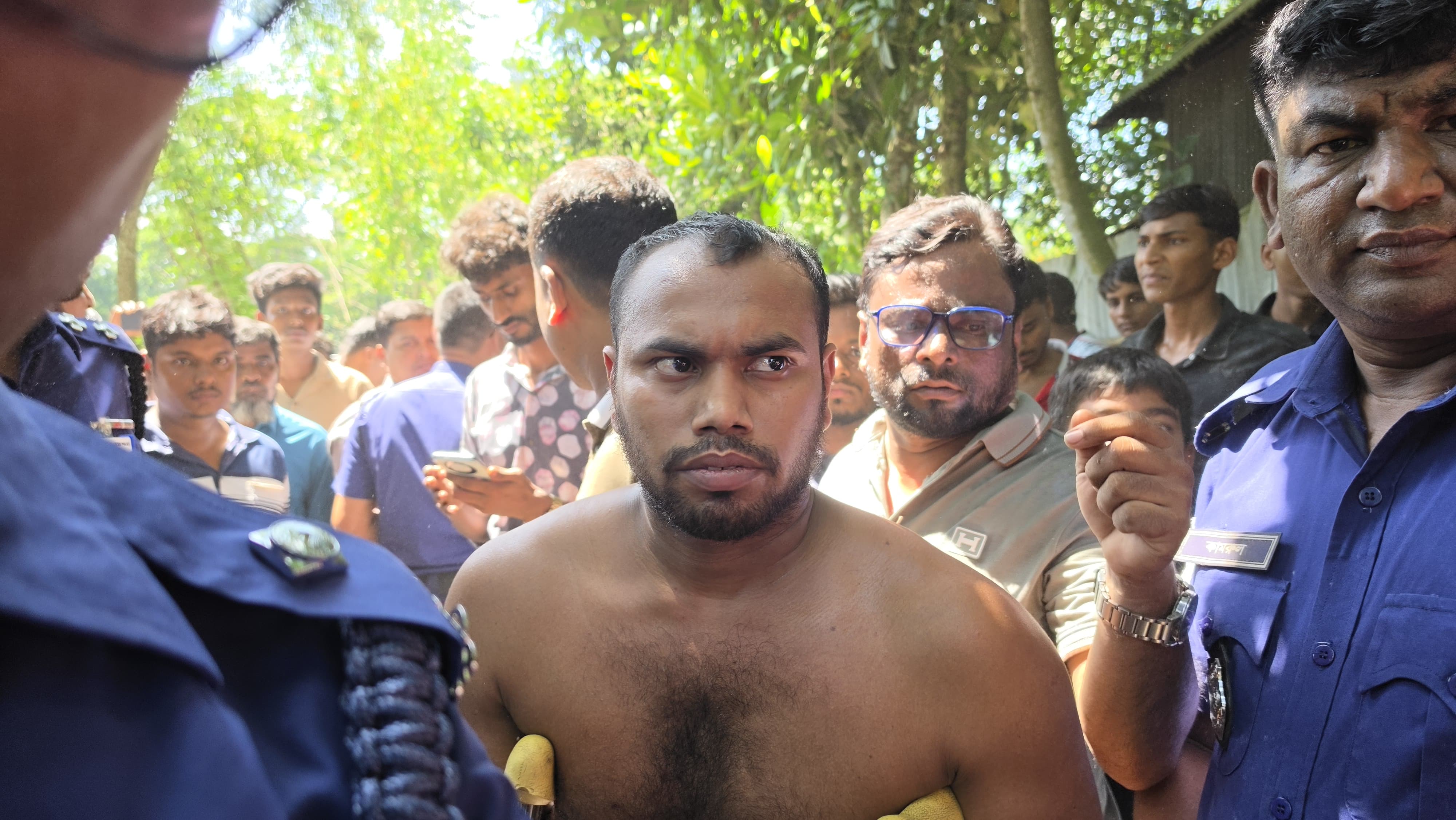 দেবীদ্বারে যুবকের হাতে মা-ভাতিজি খুন