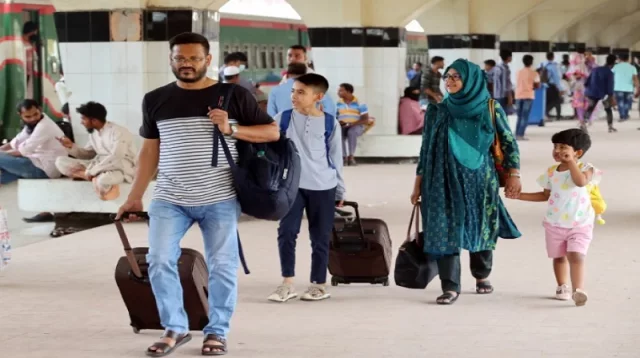 বাড়তে পারে ঈদের ছুটি