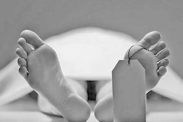 গলা কেটে হত্যার পর যুবকের মরদেহ বালুচাপা