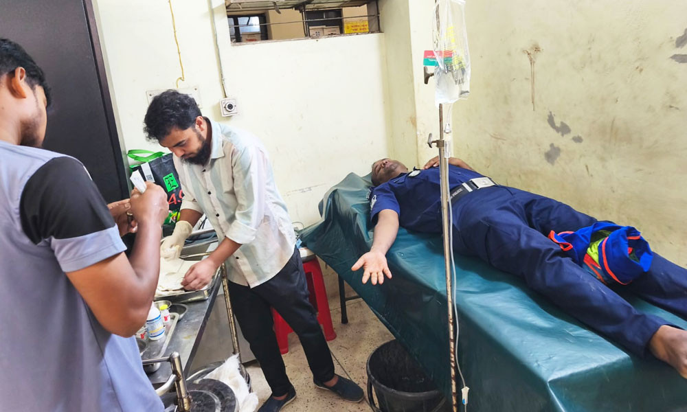 মেঘনায় চাঁদাবাজবিরোধী অভিযানে গিয়ে আহত ৩ পুলিশ সদস্য