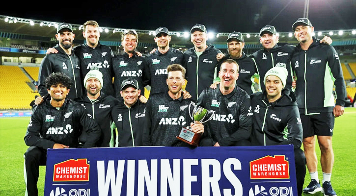 ইংল্যান্ডকে ধবলধোলাই করল নিউজিল্যান্ড