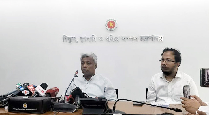 জ্বালানিতে কোনো সংকট নেই, আতঙ্ক থেকে পাম্পে ভিড়: প্রতিমন্ত্রী