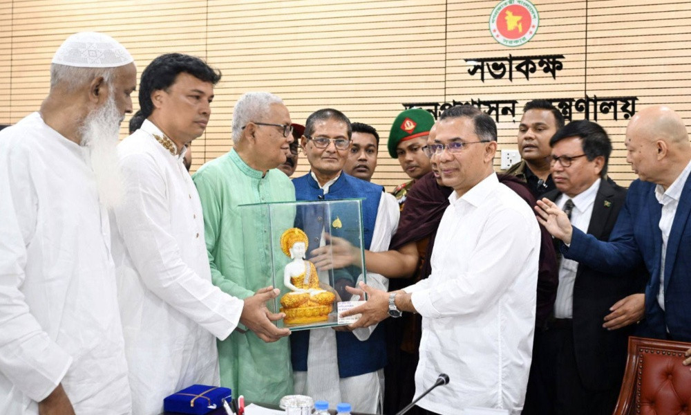 প্রধানমন্ত্রীর সঙ্গে বৌদ্ধ সম্প্রদায়ের নেতৃবৃন্দের সৌজন্য সাক্ষাৎ