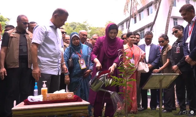 ঢাকা মেডিকেলে বৃক্ষরোপণ কর্মসূচি উদ্বোধন করলেন প্রধানমন্ত্রী