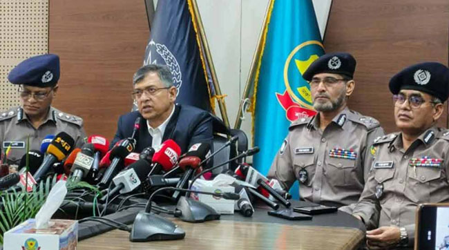 চাঁদাবাজদের বিরুদ্ধে শিগগিরই দেশব্যাপী অভিযান: স্বরাষ্ট্রমন্ত্রী