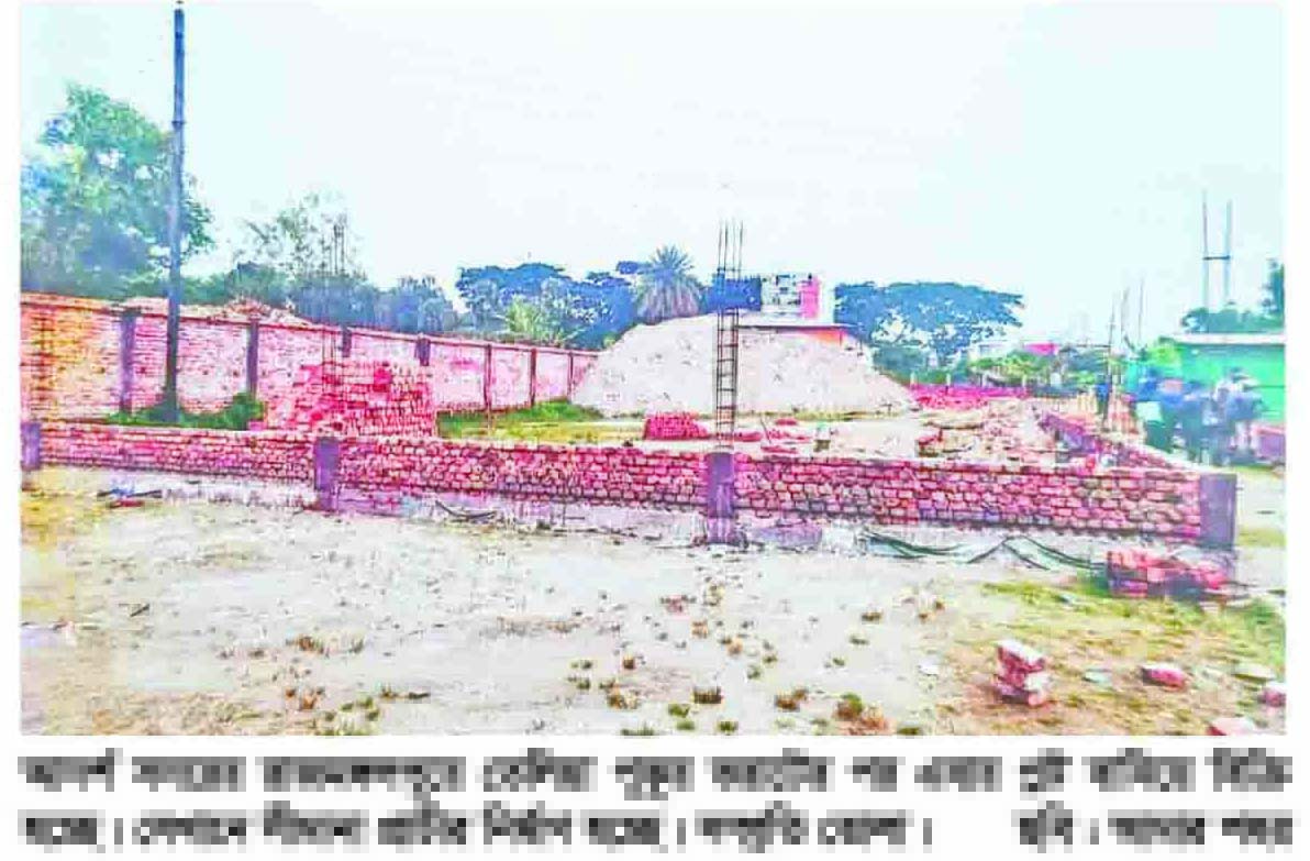 রাজমঙ্গলপুরে তেলিয়া পুকুর ভরাটের পর এবার প্লট বানিয়ে বিক্রি করছেন যুবলীগ নেতা টুটুল
