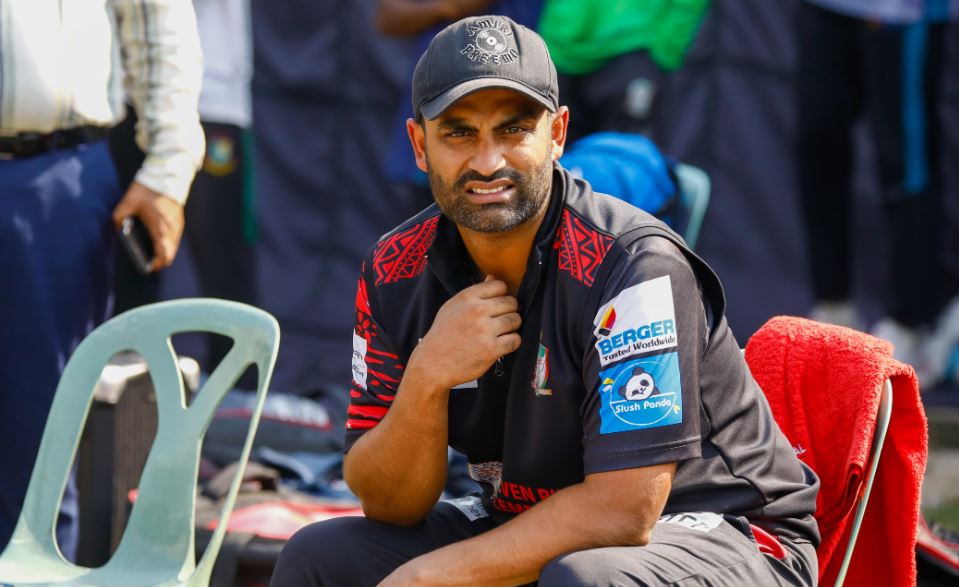 বিপিএল থেকে নাম সরিয়ে নিলেন তামিম