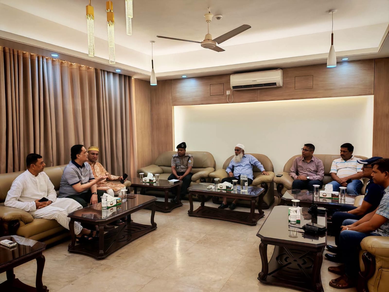 কুমিল্লার মাদক নিয়ন্ত্রণ ও আইনশৃঙ্খলা পরিস্থিতি নিয়ে প্রশাসনের সাথে মনিরুল হক চৌধুরীর বৈঠক