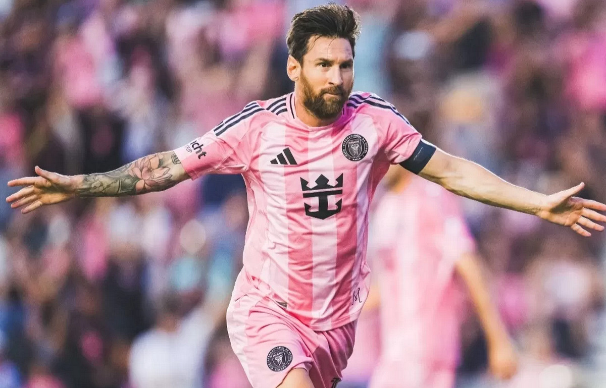 জোড়া গোল করে মায়ামিকে জেতালেন মেসি