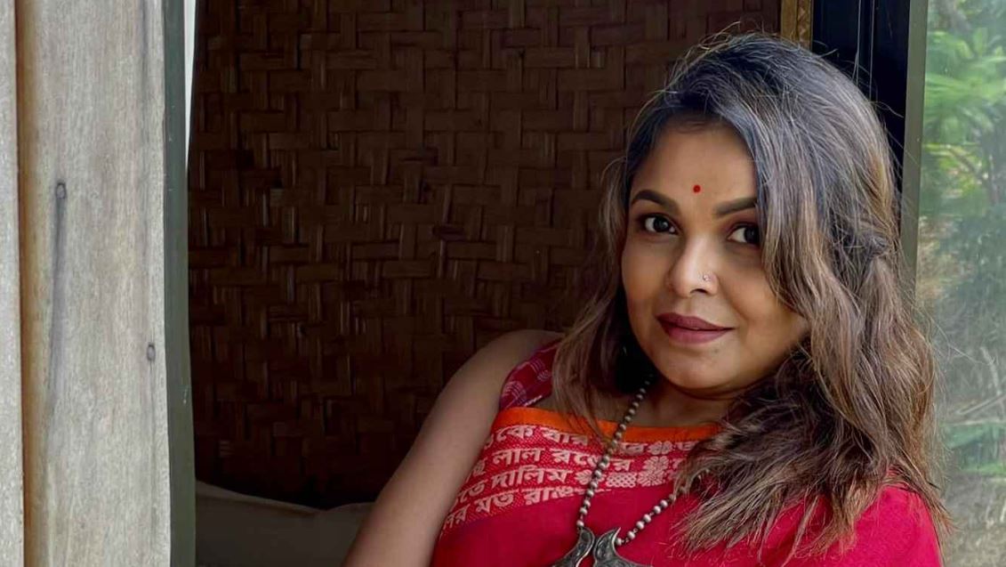 ৩২ নম্বরে বুলডোজার নিয়ে যাওয়া দলকে ‘রাজাকার’ আখ্যা দিলেন শাওন