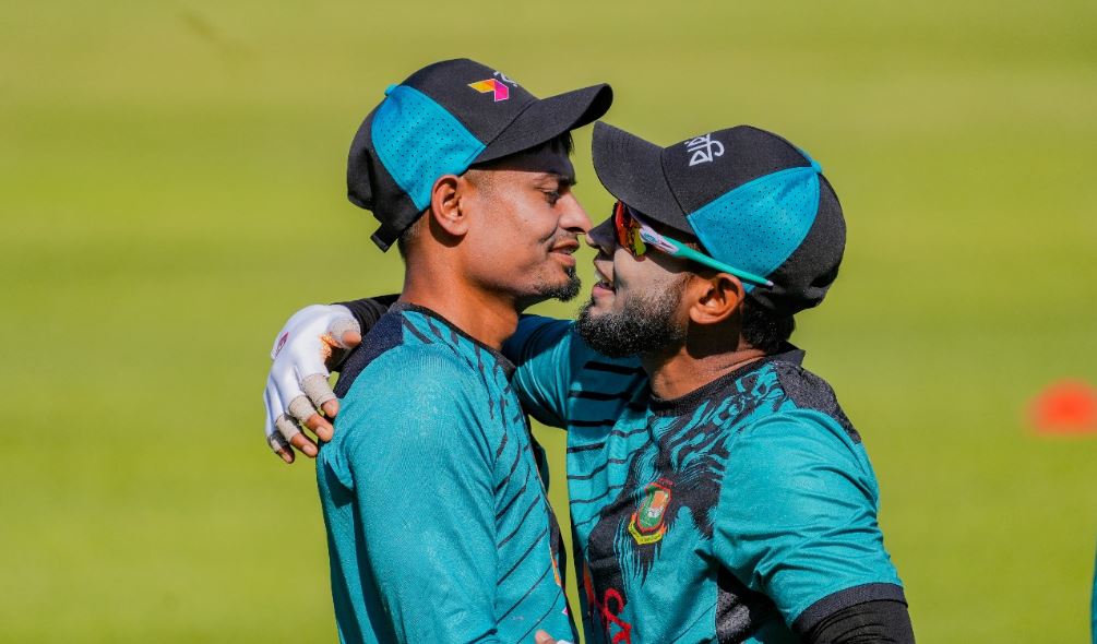 ম্যাচসেরা মুশফিক, সিরিজসেরা হলেন তাইজুল