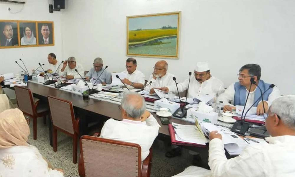 রাত ৩টা পর্যন্ত গুলশান কার্যালয়ে ব্যস্ত ছিলেন প্রধানমন্ত্রী