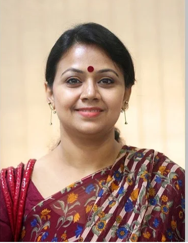নাজুক বয়ঃসন্ধি ও একটি মোবাইল ফোন: ঘরে ঢুকে পড়া অচেনা পৃথিবী