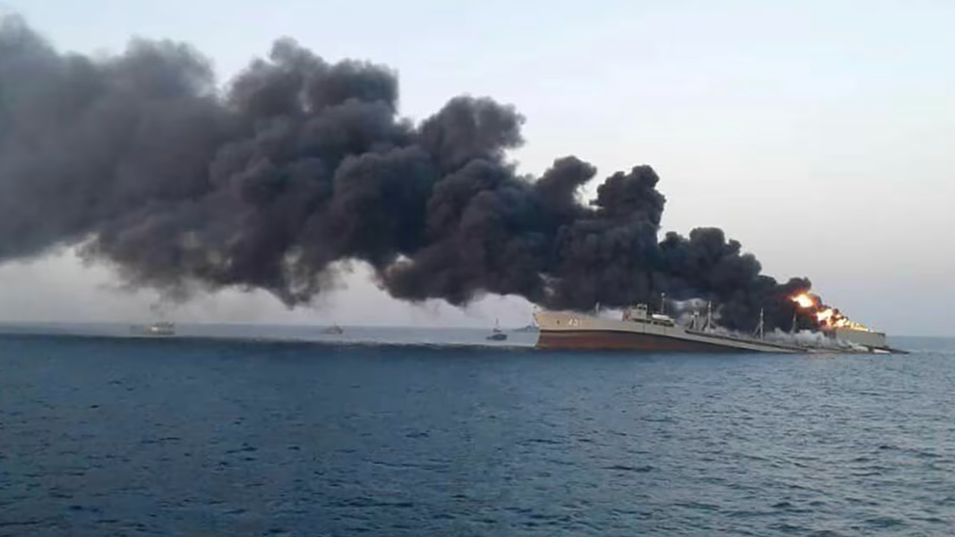 মার্কিন হামলায় ইরানের ৪২ জাহাজ ধ্বংস হয়েছে: ট্রাম্প