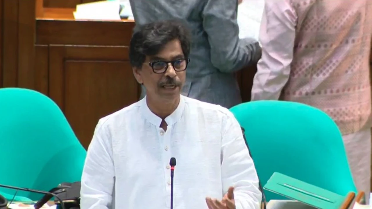দেশীয় মাছের প্রজাতি সংরক্ষণে সরকার নানামুখী উদ্যোগ নিয়েছে : মৎস্য ও প্রাণিসম্পদমন্ত্রী