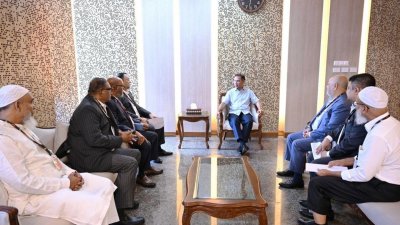 বস্ত্র খাতের উন্নয়নে সব ধরনের সহযোগিতার আশ্বাস প্রধানমন্ত্রীর