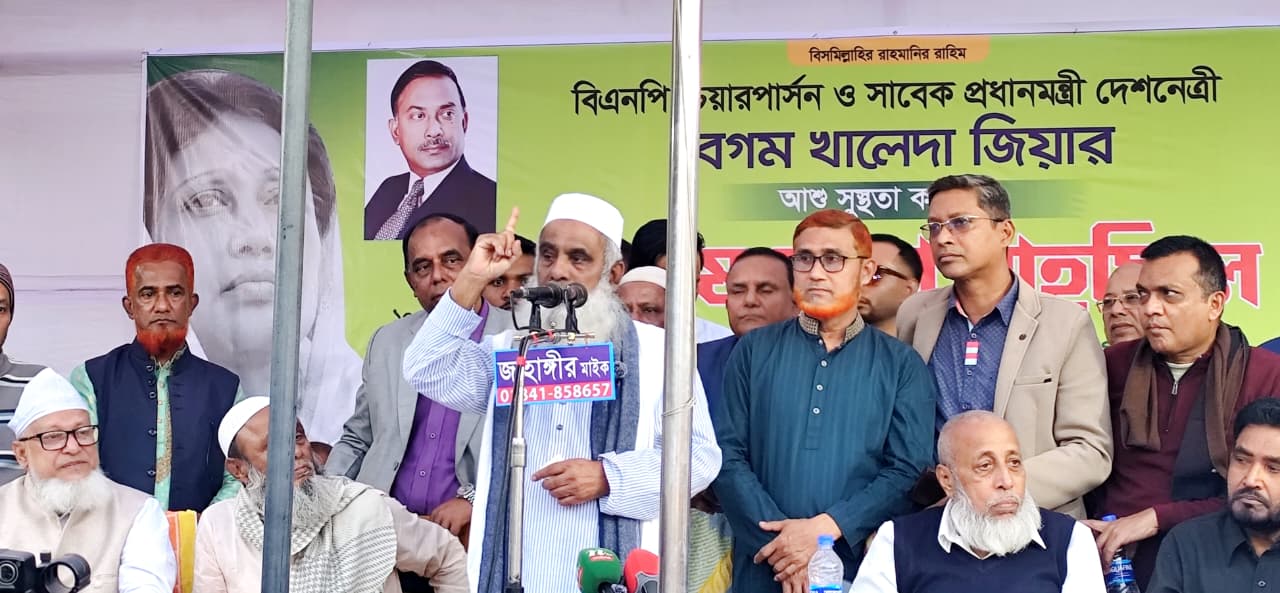 যে ব্যক্তি সরকারি দপ্তরে কোনদিন যাননি, তিনি এলাকার উন্নয়ন করবেন