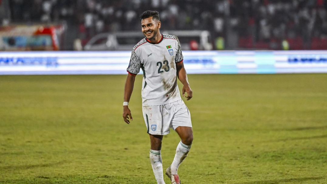 ফেরার সময় আবেগঘন বার্তা দিলেন শামিত