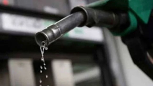 কমতে শুরু করেছে আন্তর্জাতিক বাজারে তেলের দাম