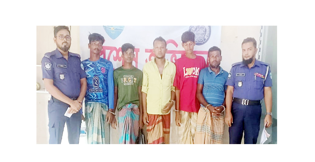 চৌদ্দগ্রামে স্বামীর সহযোগিতায় তরুণীকে দলবদ্ধ ধর্ষণ, গ্রেপ্তার ৫