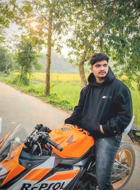 হোমনায় ওয়াইব্রিজে মোটরসাইকেল দুর্ঘটনায় 
সৌদি প্রবাসী যুবকের মৃত্যু, আহত ১