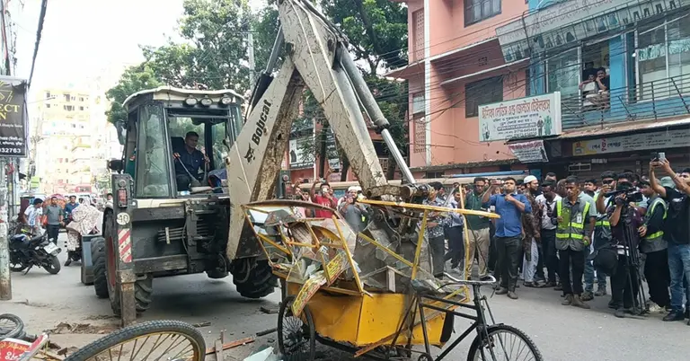 কুমিল্লায় ৮ প্রতিষ্ঠানের লাইসেন্স স্থগিত