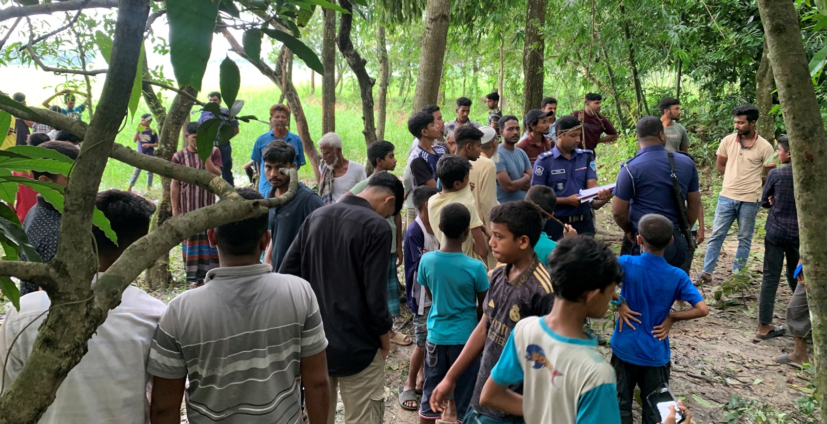 দেবীদ্বার রনপাগলা গ্রামের নির্জণ পুকুরে অজ্ঞাত তরুণীর গলিত লাশ উদ্ধার