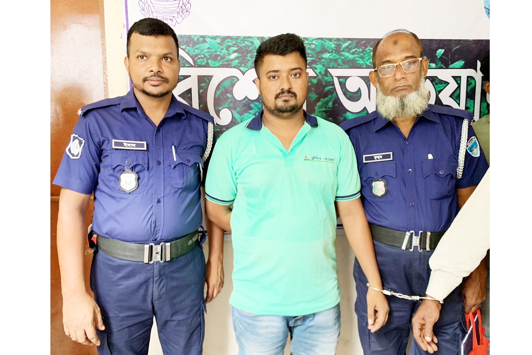 কুমিল্লায় হত্যার চেষ্টার মামলায় যুবলীগ নেতা হাসনাত গ্রেপ্তার