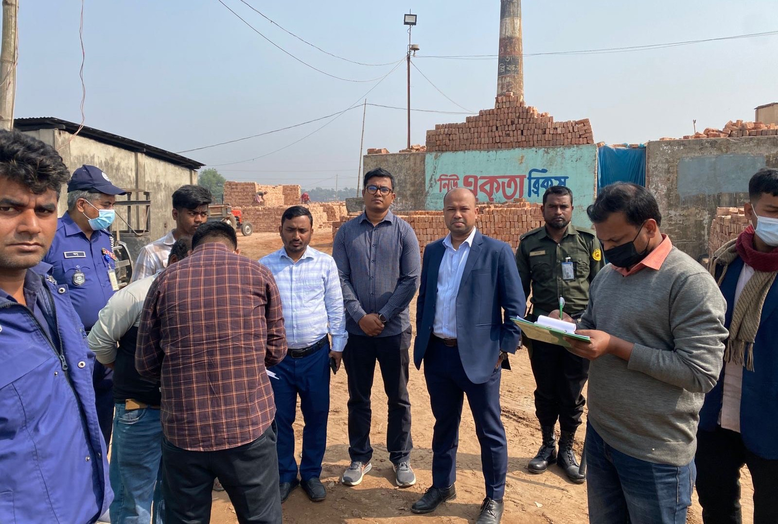 অবৈধ মাটি কাটায় দুই ইটভাটাকে ৬ লাখ টাকা জরিমানা