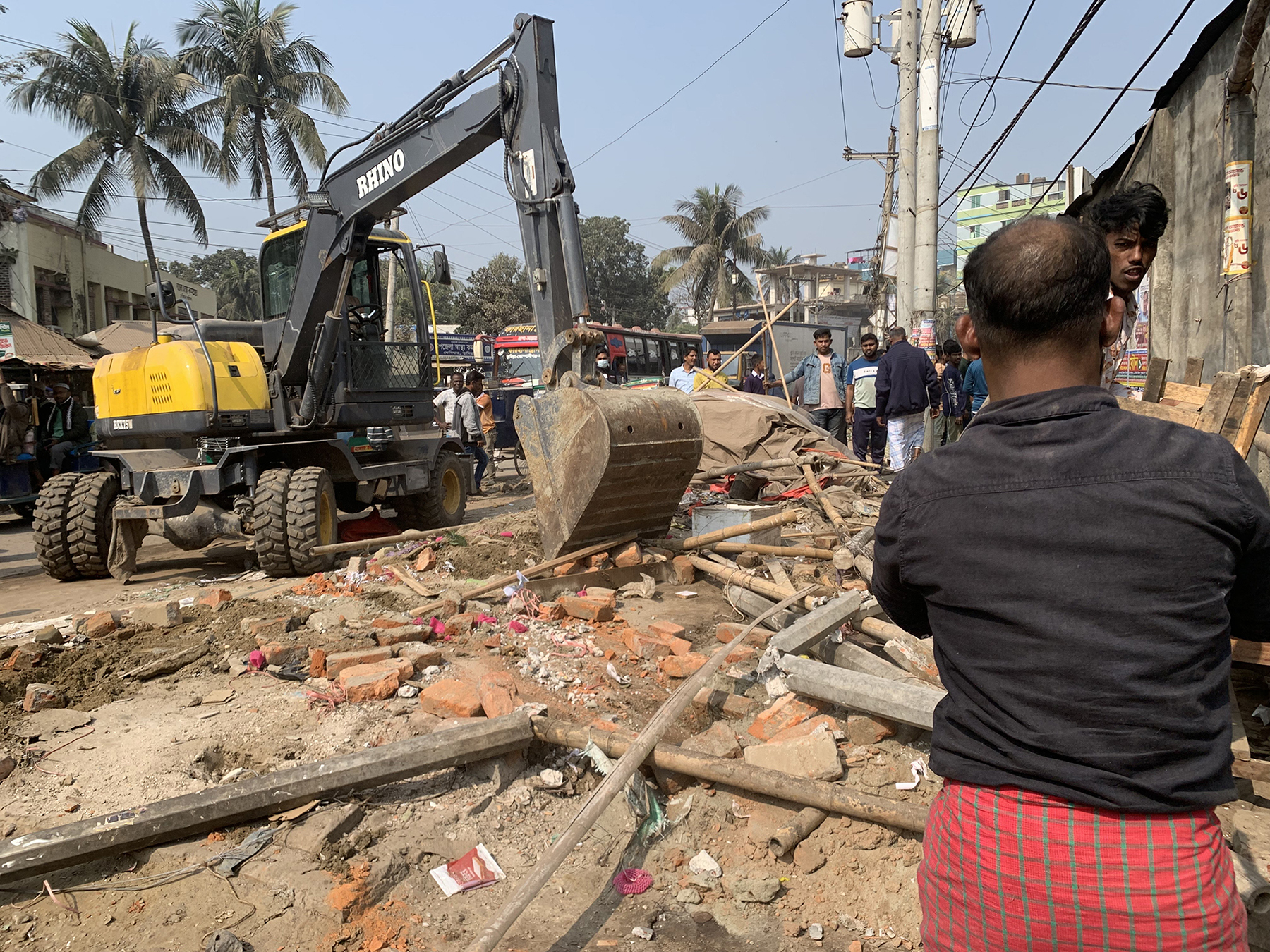 দেবীদ্বারে উচ্ছেদ অভিযানে শতাধিক অবৈধ স্থাপনা গুঁড়িয়ে দেওয়া হলো