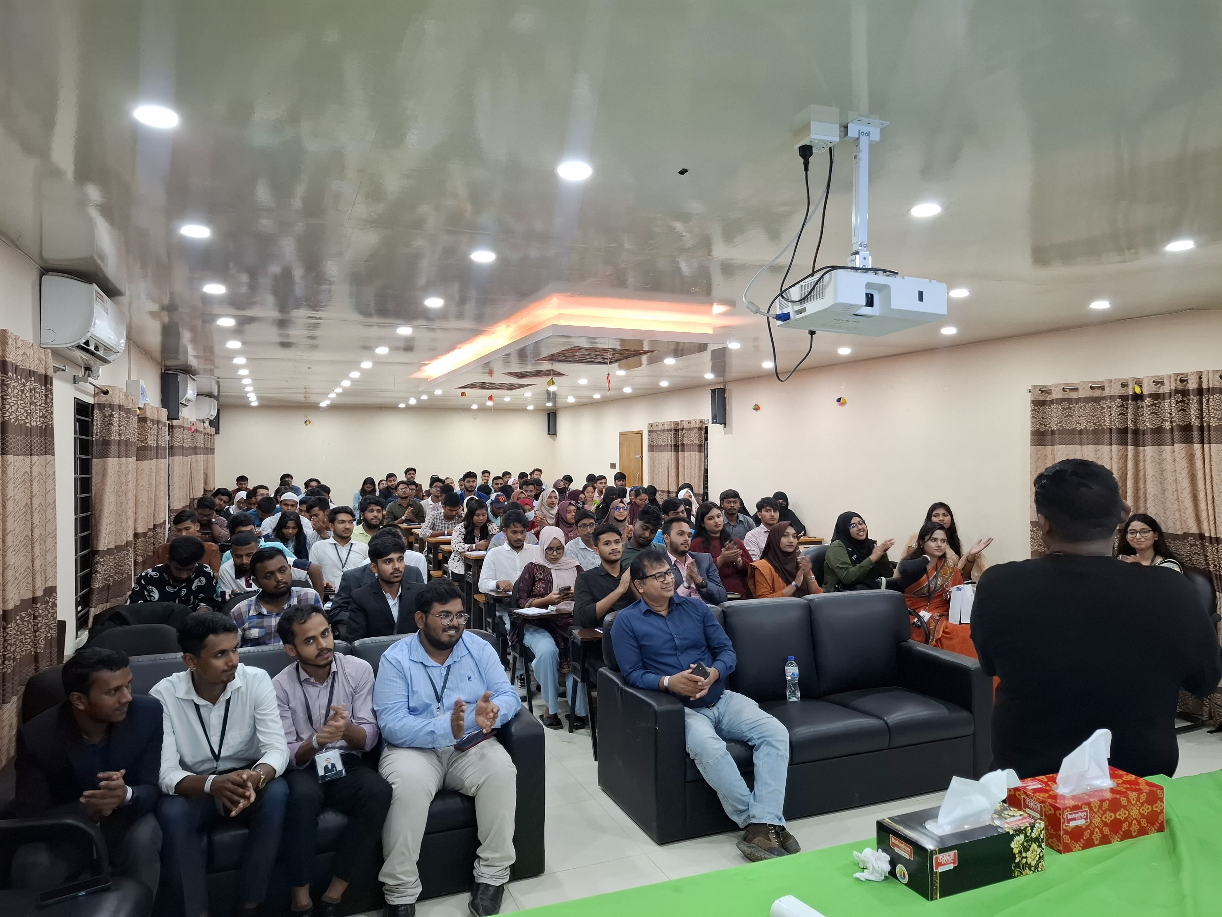 কুমিল্লা বিশ্ববিদ্যালয়ে ইএলডিসির উদ্যোগে উচ্চশিক্ষা বিষয়ক সেমিনার