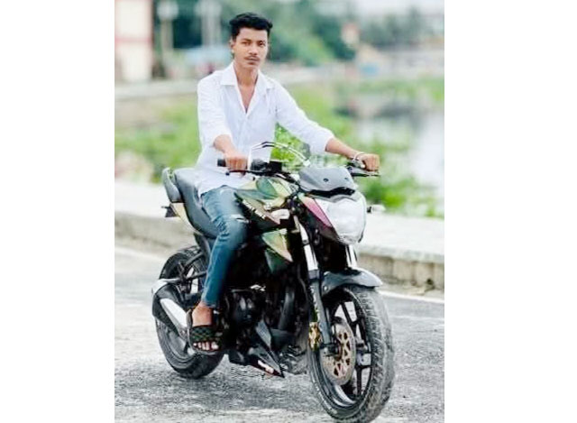 মনোহরগঞ্জে বাইক -সিএনজি সংঘর্ষে মৃত্যু এক