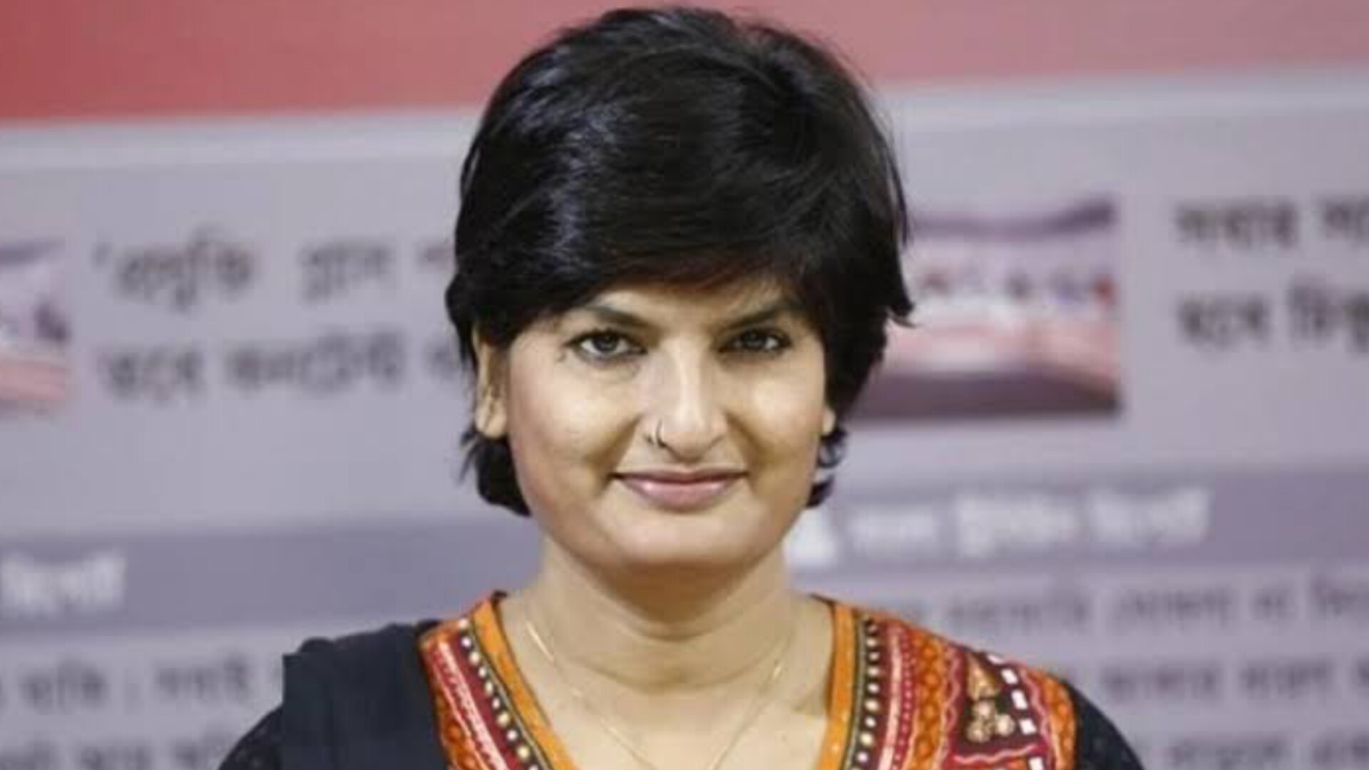 দুদকে চলছে মুন্নী সাহার জিজ্ঞাসাবাদ