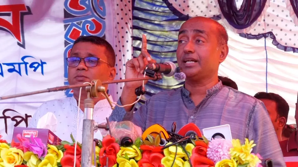 তেল মজুতদারের সর্বোচ্চ শাস্তি হবে মৃত্যুদণ্ড: আইনমন্ত্রী