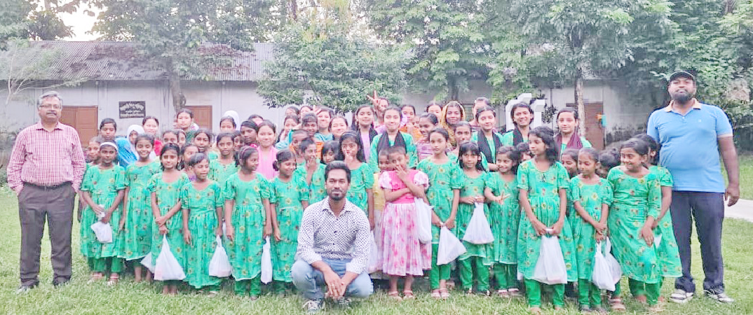 প্রত্যয়ের উদ্যোগে সরকারি শিশু পরিবার শিক্ষার্থীদের মধ্যে স্বাস্থ্য সুরক্ষা সামগ্রী বিতরণ