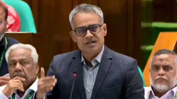 বাসের ভাড়া ডিজিটাল ডিসপ্লেতে প্রদর্শন করা হবে: সংসদে মন্ত্রী