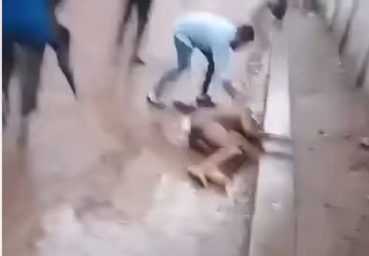 মিটফোর্ডে প্রকাশ্যে হত্যা, দুই আসামির রিমান্ড মঞ্জুর
