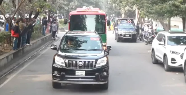 পিতার সমাধিতে শ্রদ্ধা জানাতে যাচ্ছেন তারেক রহমান