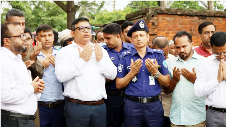 জুলাই শহীদদের স্মরণে কুমিল্লায় নির্মিত হচ্ছে ‘জুলাই স্মৃতিস্তম্ভ’
