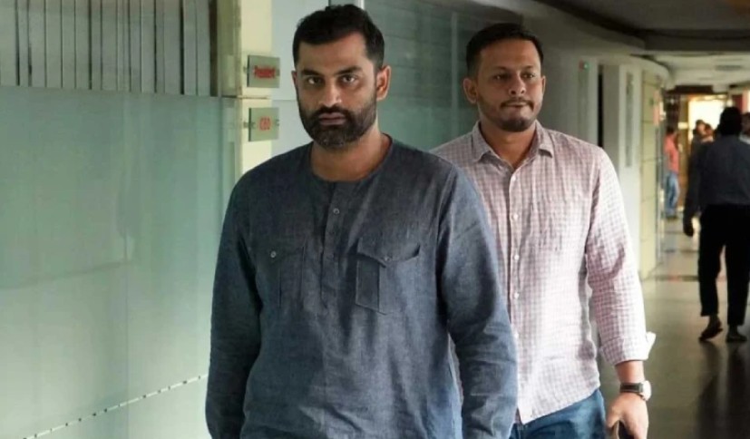 বিসিবি নির্বাচন ঘিরে চমক: প্রার্থিতা থেকে সরে দাঁড়ালেন তামিম