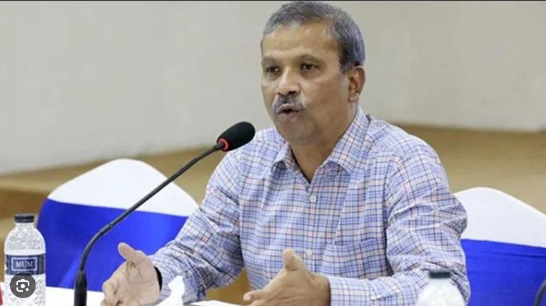 আওয়ামী লীগের নিষিদ্ধতা শিগগিরই উঠছে না : আইন উপদেষ্টা